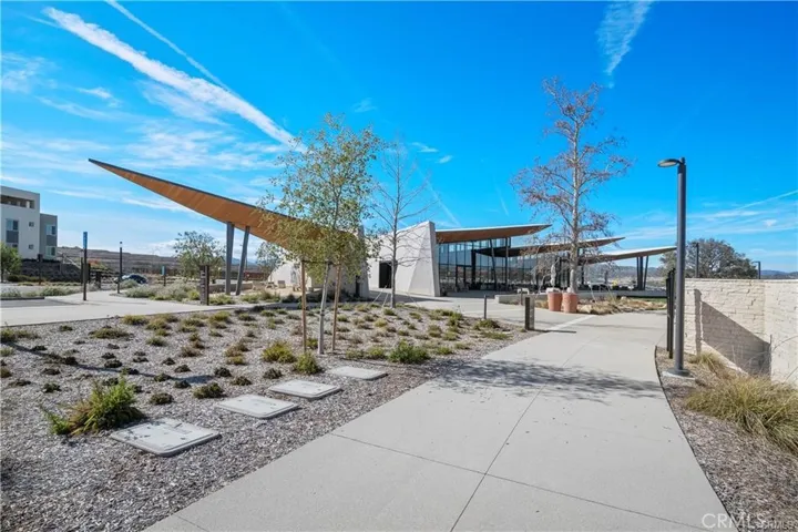 26799 Keystone Loop, Valencia, California 91381