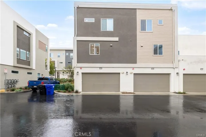 26799 Keystone Loop, Valencia, California 91381