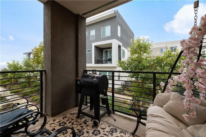 26799 Keystone Loop, Valencia, California 91381