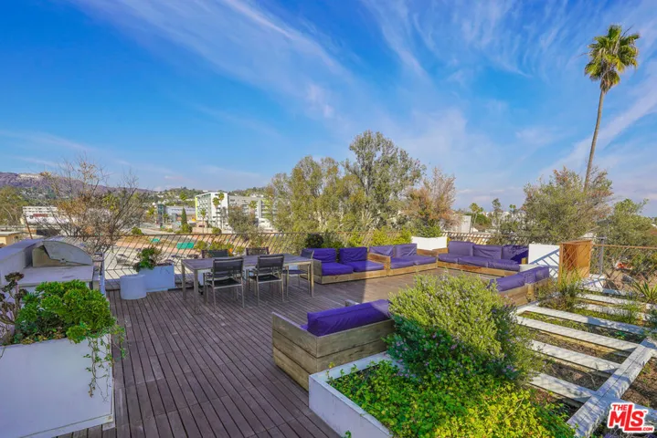 5800 Harold Way 413, Los Angeles, California 90028