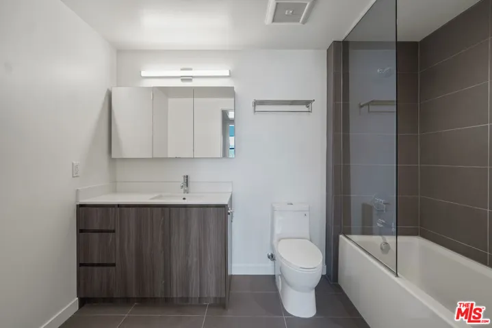 5800 Harold Way 413, Los Angeles, California 90028