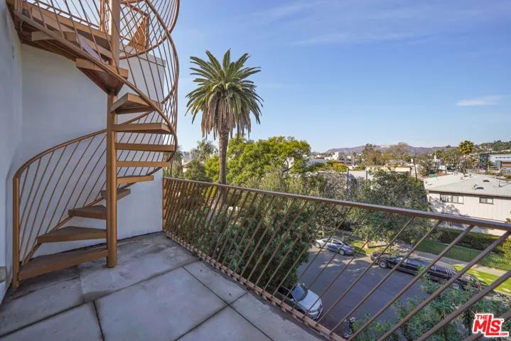 5800 Harold Way 413, Los Angeles, California 90028