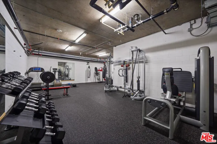 5800 Harold Way 413, Los Angeles, California 90028