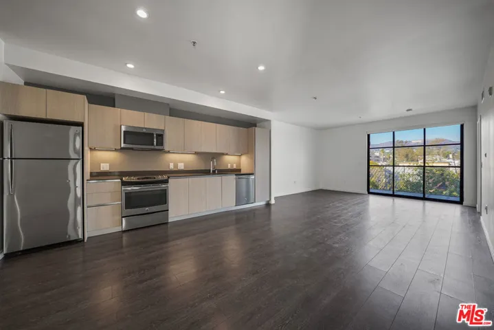 5800 Harold Way 413, Los Angeles, California 90028