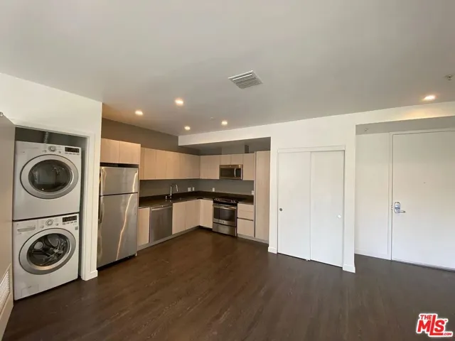 5800 Harold Way 413, Los Angeles, California 90028
