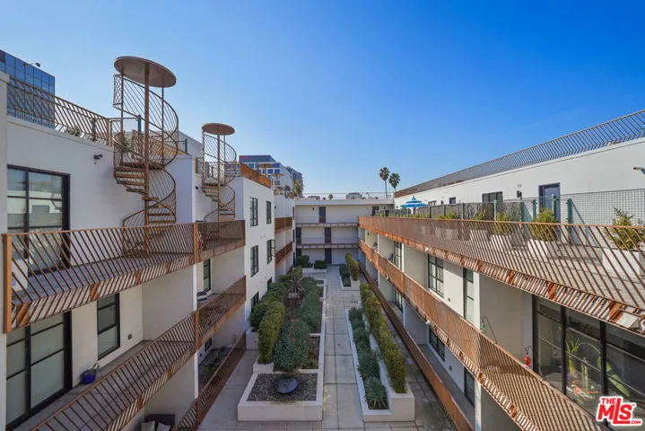 5800 Harold Way 413, Los Angeles, California 90028