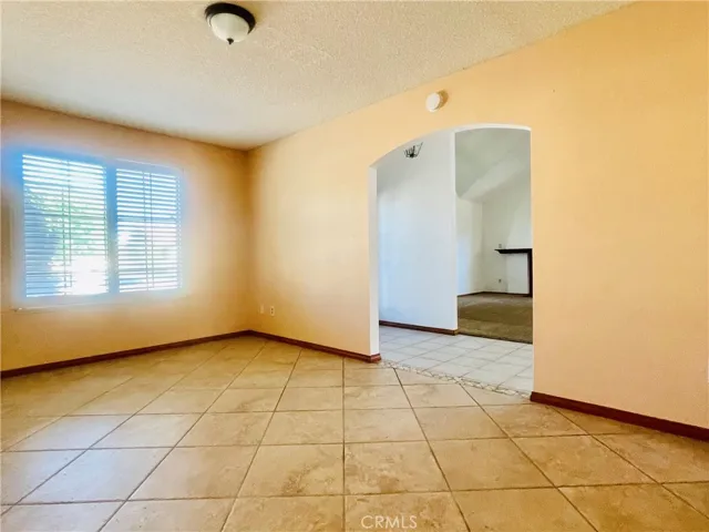 37763 52nd E, Palmdale, California 93552