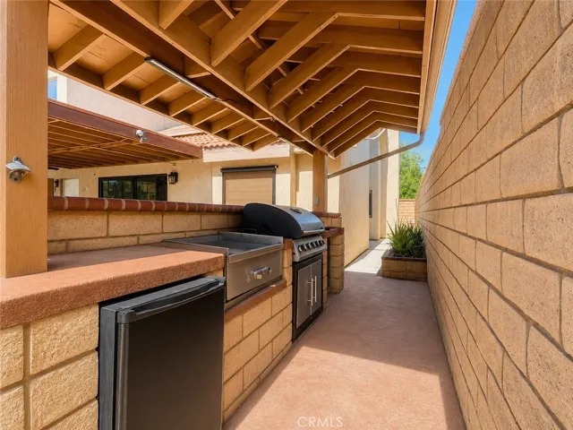 37763 52nd E, Palmdale, California 93552