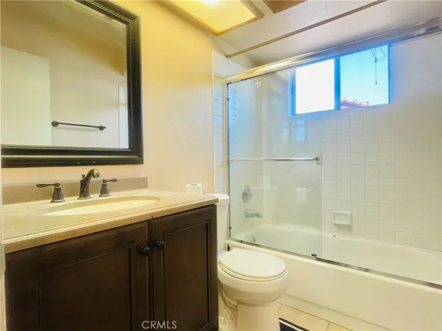 37763 52nd E, Palmdale, California 93552