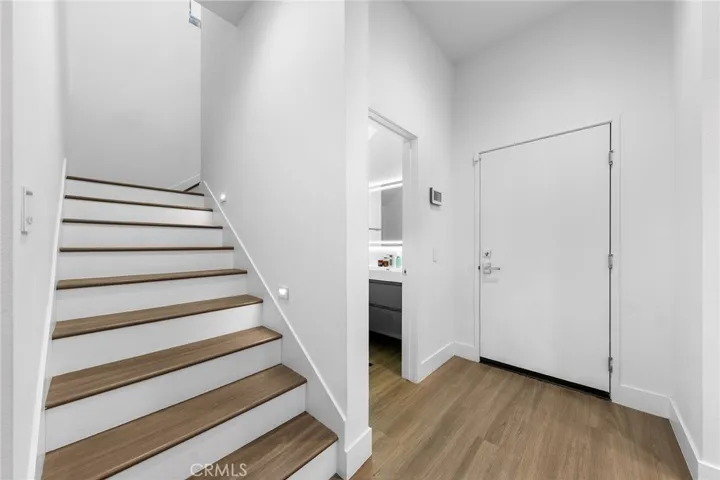 551 W Maple Ave, Orange, California 92868