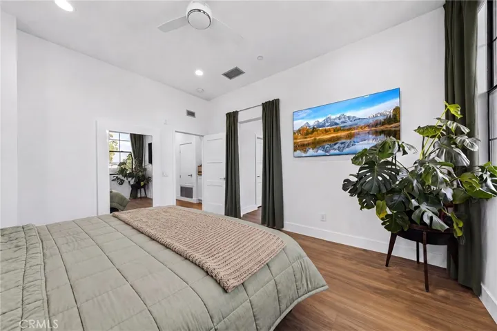 551 W Maple Ave, Orange, California 92868