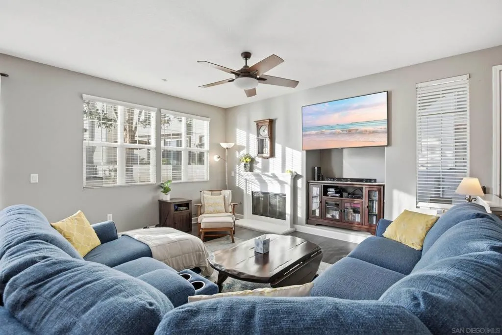 293 Reef Point Way Unit 5, Oceanside, California 92058 — photo 4
