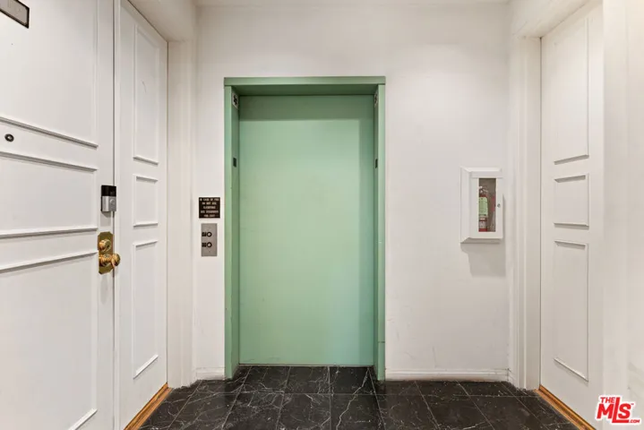 3603 Dunn Drive 102, Los Angeles, California 90034