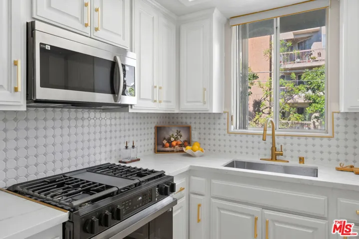 3603 Dunn Drive 102, Los Angeles, California 90034