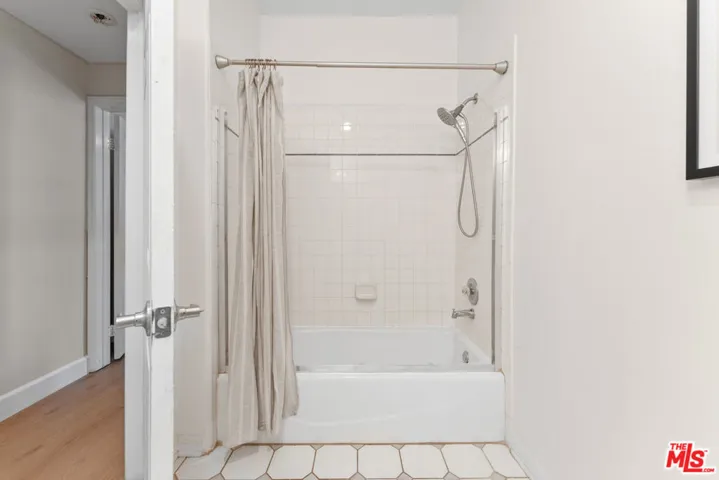 3603 Dunn Drive 102, Los Angeles, California 90034