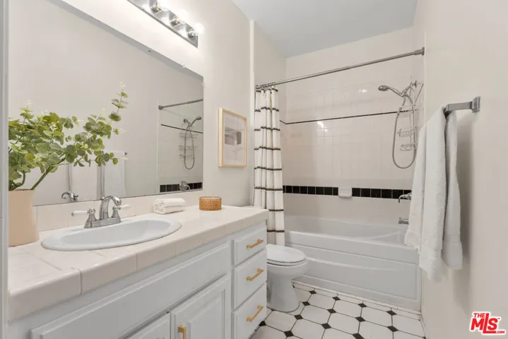 3603 Dunn Drive 102, Los Angeles, California 90034