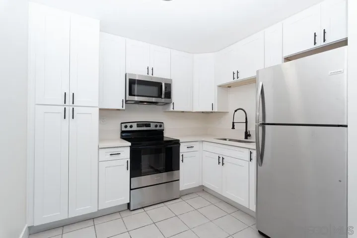 1642 C Ave, National City, California 91950