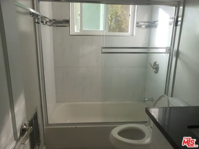 213 S Alexandria Avenue 10, Los Angeles, California 90004