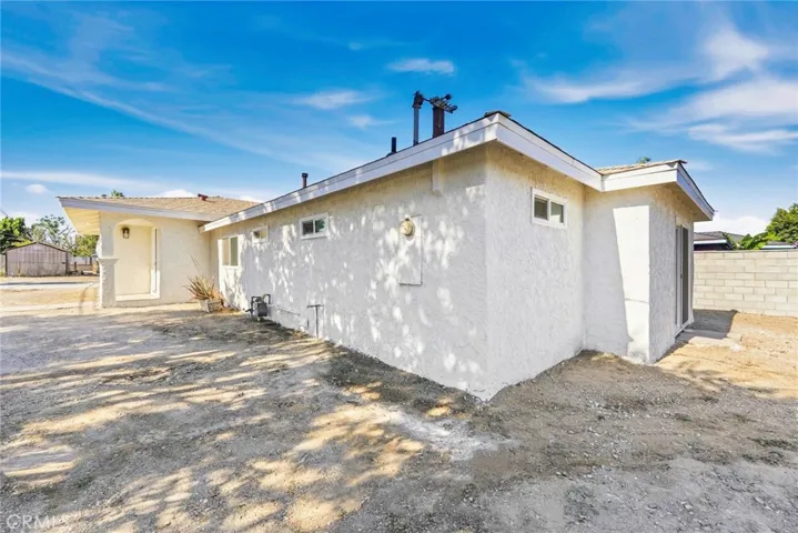 19512 Jurupa, Bloomington, California 92316