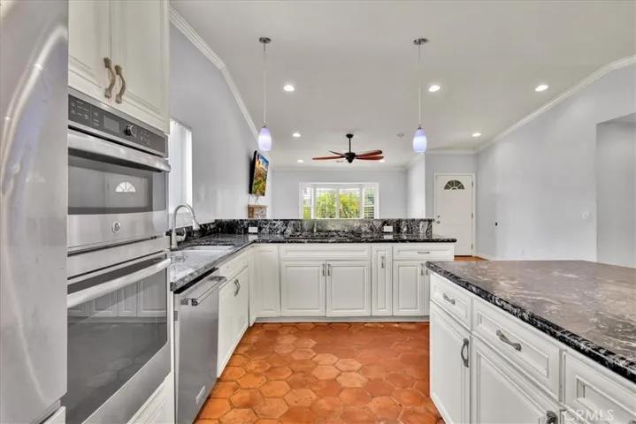 620 Meadow Grove Place, Escondido, California 92027