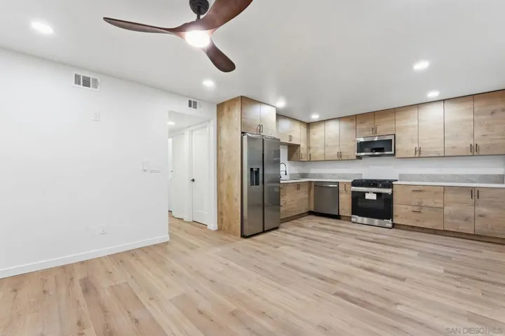 5067 Alumni Pl #b B, San Diego, California 92107