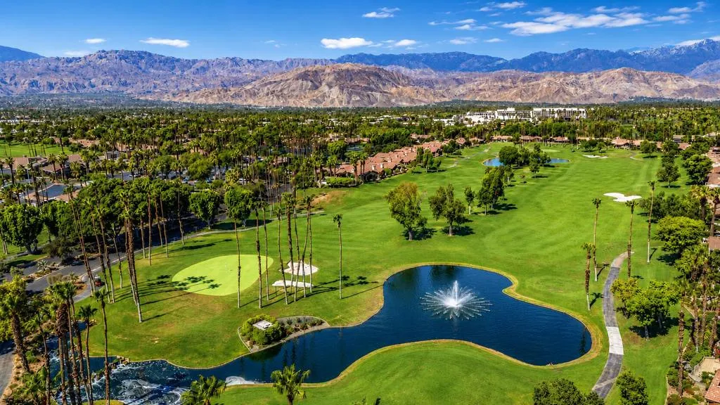 207 Bouquet Canyon Dr