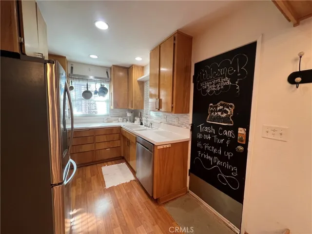 Light and bright kitchen