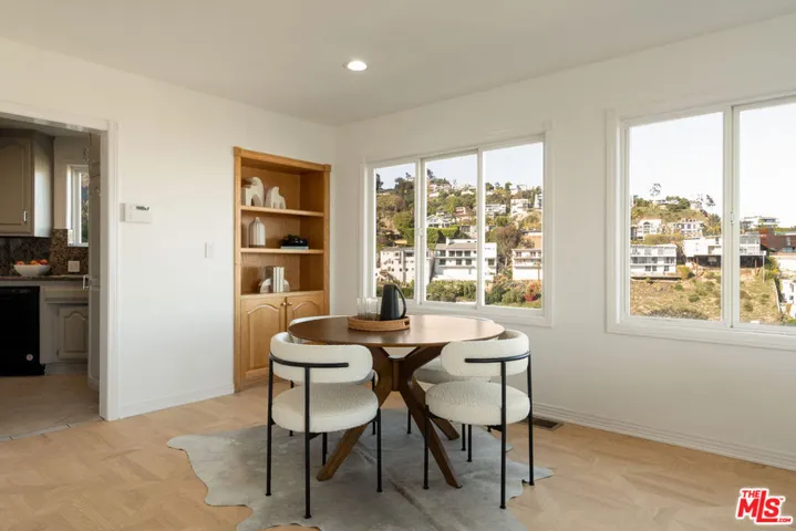 8527 Hedges Way, Los Angeles, California 90069
