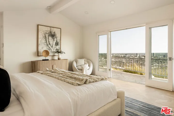 8527 Hedges Way, Los Angeles, California 90069