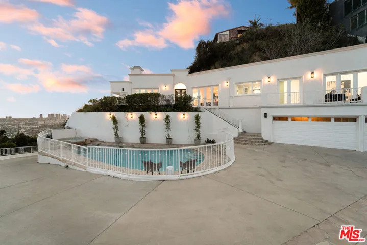 8527 Hedges Way, Los Angeles, California 90069