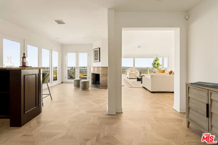 8527 Hedges Way, Los Angeles, California 90069