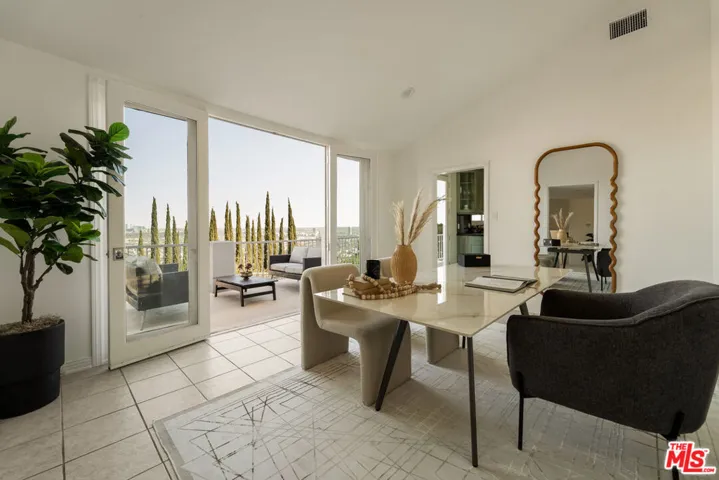 8527 Hedges Way, Los Angeles, California 90069