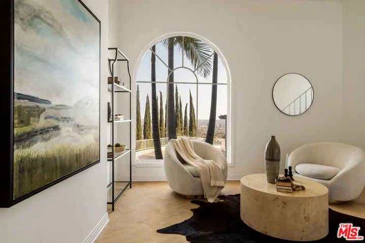 8527 Hedges Way, Los Angeles, California 90069