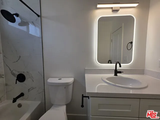 3707 S Canfield Avenue 1, Los Angeles, California 90034