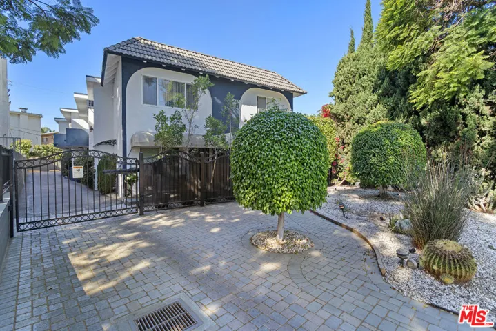 3707 S Canfield Avenue 1, Los Angeles, California 90034