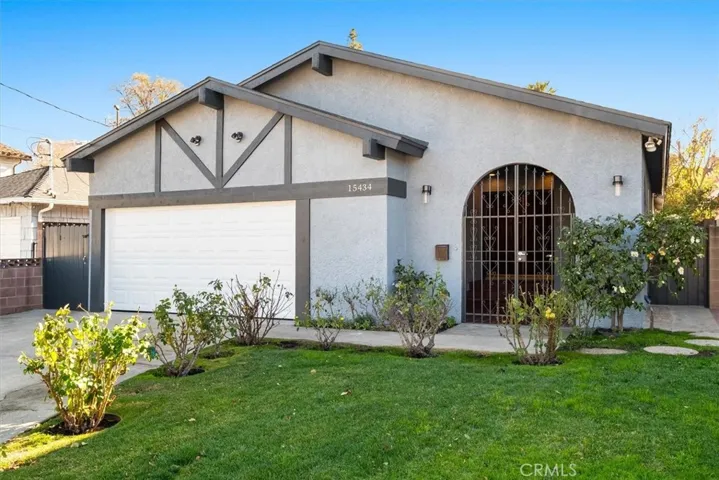 15434 La Maida Street, Sherman Oaks, California 91403