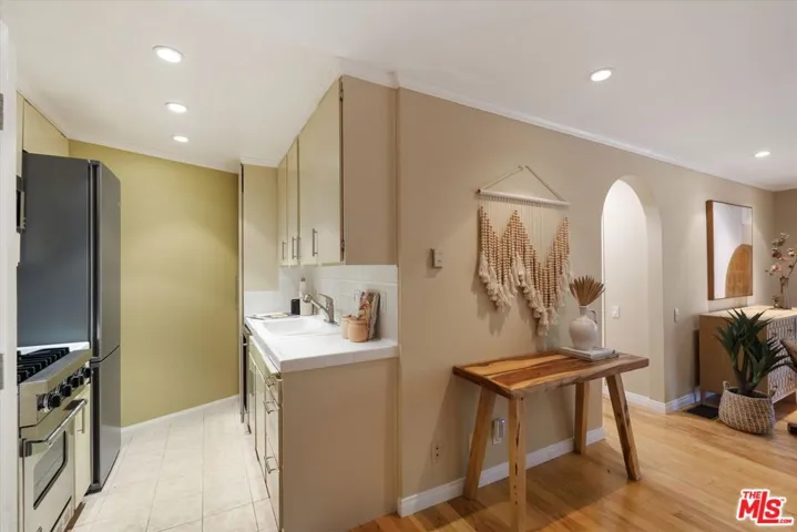 2025 4th Street 302a, Santa Monica, California 90405
