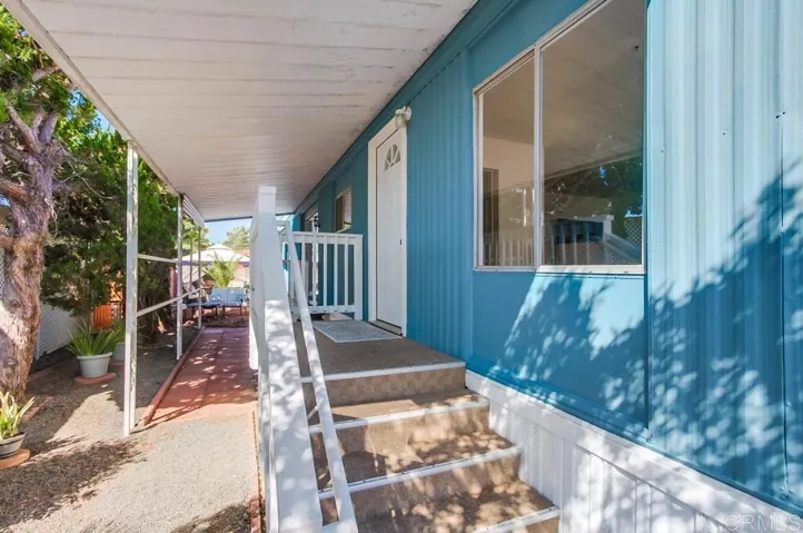 1120 E Mission Road 27, Fallbrook, California 92028