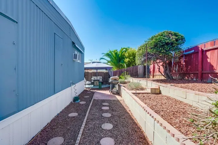 1120 E Mission Road 27, Fallbrook, California 92028