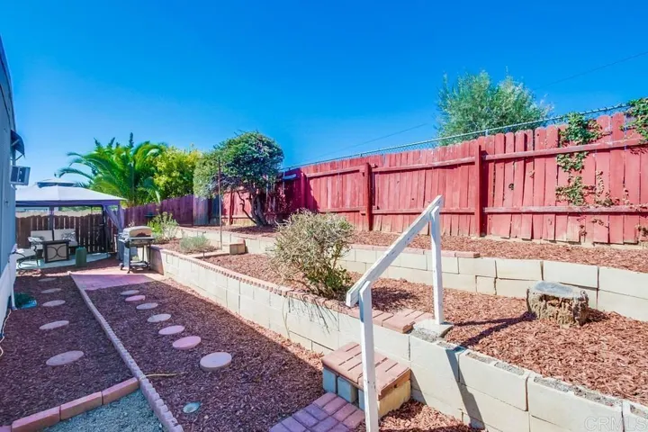 1120 E Mission Road 27, Fallbrook, California 92028
