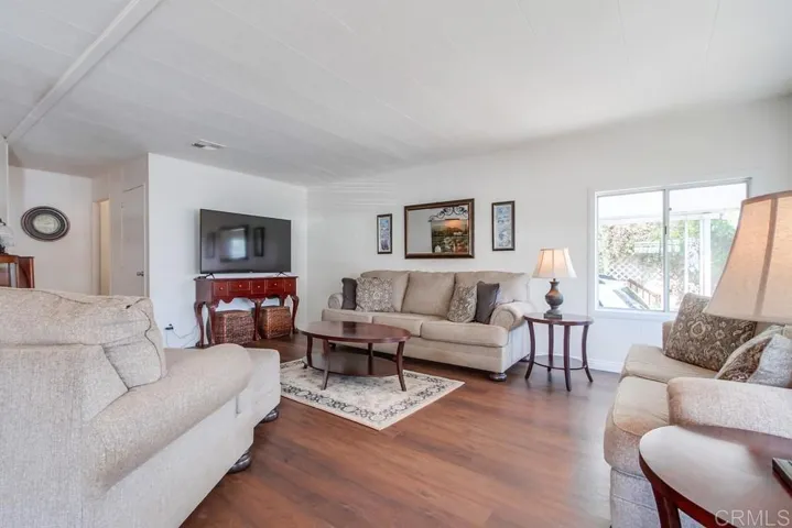 1120 E Mission Road 27, Fallbrook, California 92028