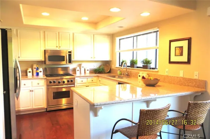 9 Marin Court, Manhattan Beach, California 90266