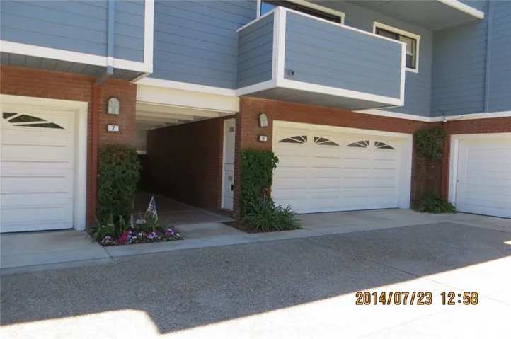 9 Marin Court, Manhattan Beach, California 90266
