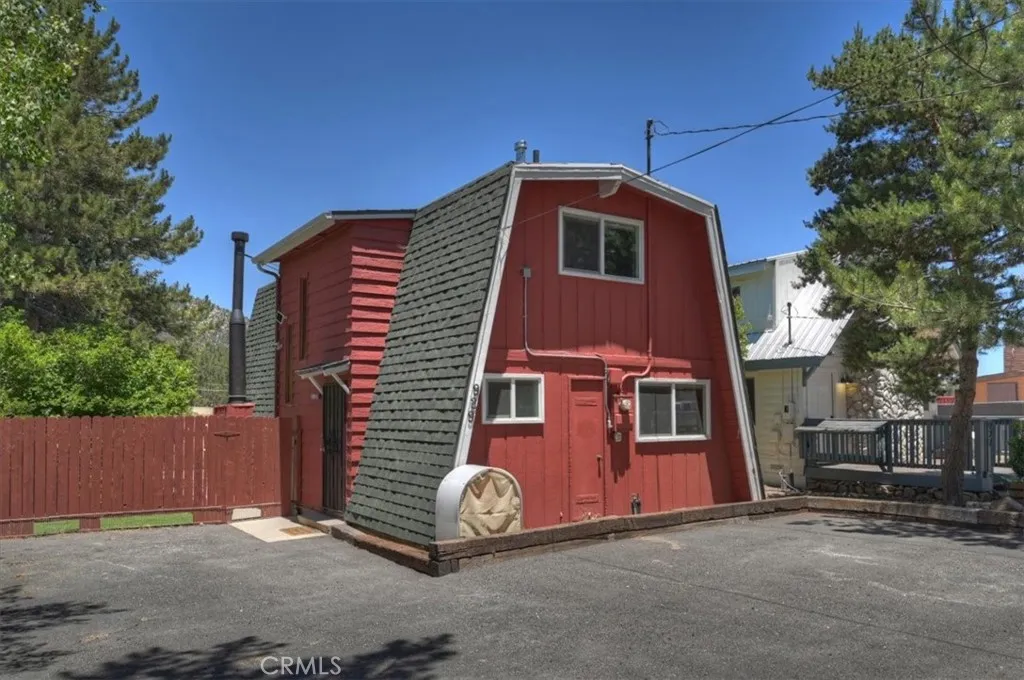 929 W Fairway, Big Bear City, California 92314 — photo 4