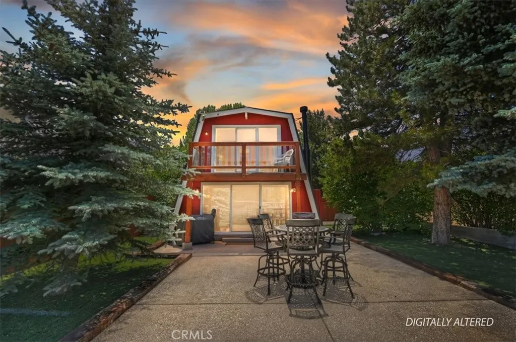 929 W Fairway