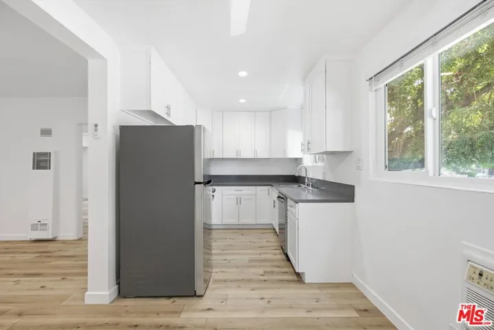 4916 Hazeltine Avenue 2, Sherman Oaks, California 91423