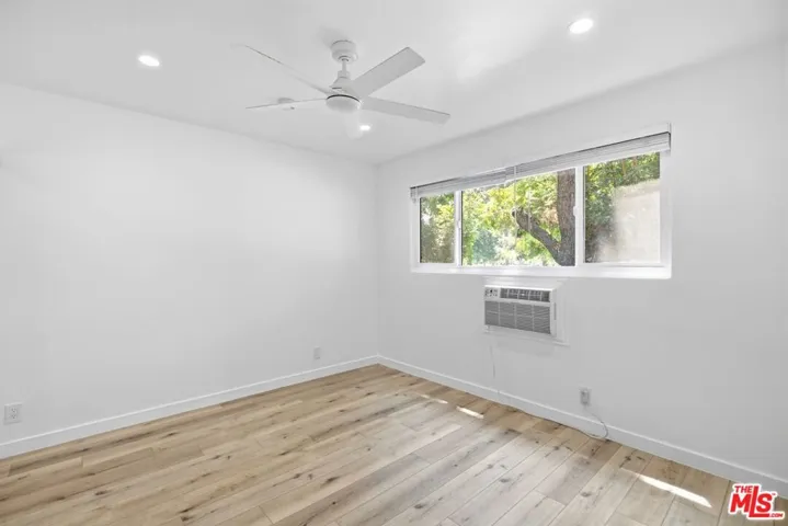 4916 Hazeltine Avenue 2, Sherman Oaks, California 91423