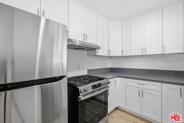 4916 Hazeltine Avenue 2, Sherman Oaks, California 91423