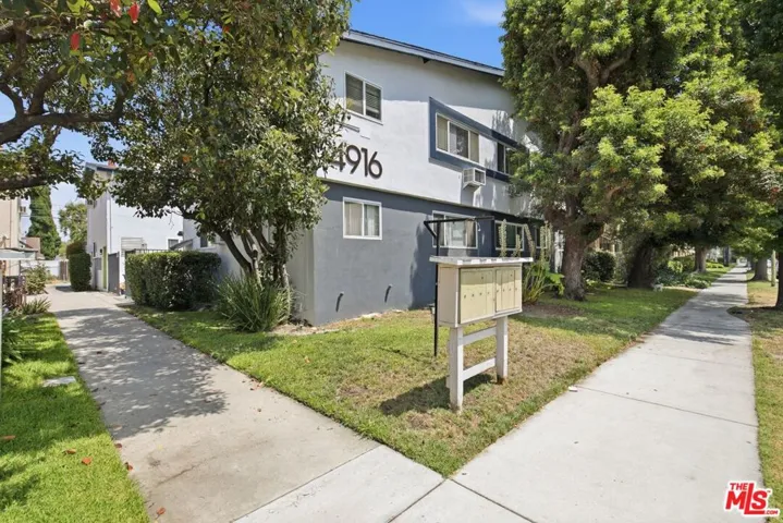 4916 Hazeltine Avenue 2, Sherman Oaks, California 91423