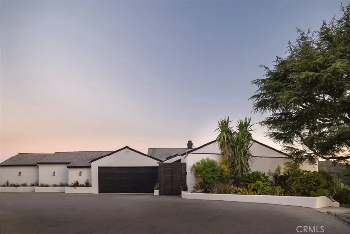 2890 Las Alturas Street, Los Angeles, California 90068